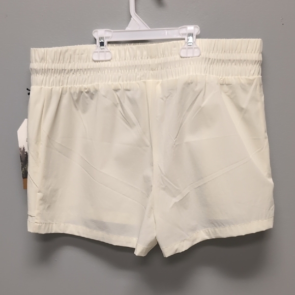 NWT Outdoor Supply Co. Avalanche Women's  Nylon Shorts w/ Pockets Size L. Ivory - Picture 6 of 7